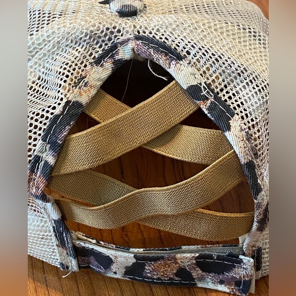 Leopard Print Ponytail Hat - Picture 5 of 6